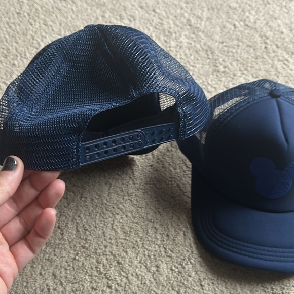 Navy Blue Trucker Hat with Mickey Mouse Design - Picture 3 of 4